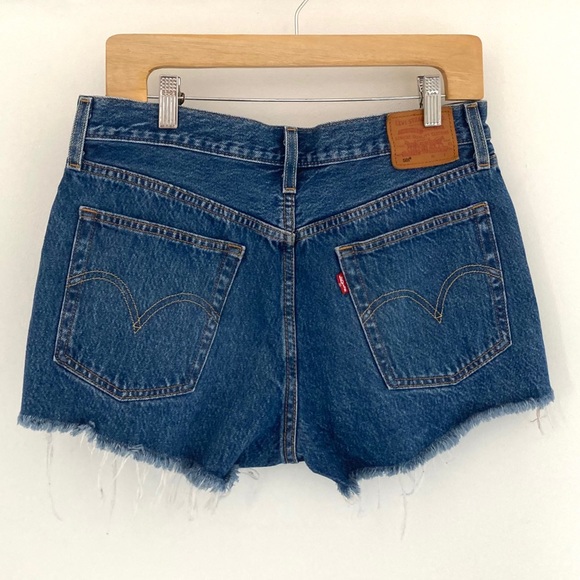 Levi’s Button Fly Cut Off Jean Shorts W28 - Picture 1 of 8